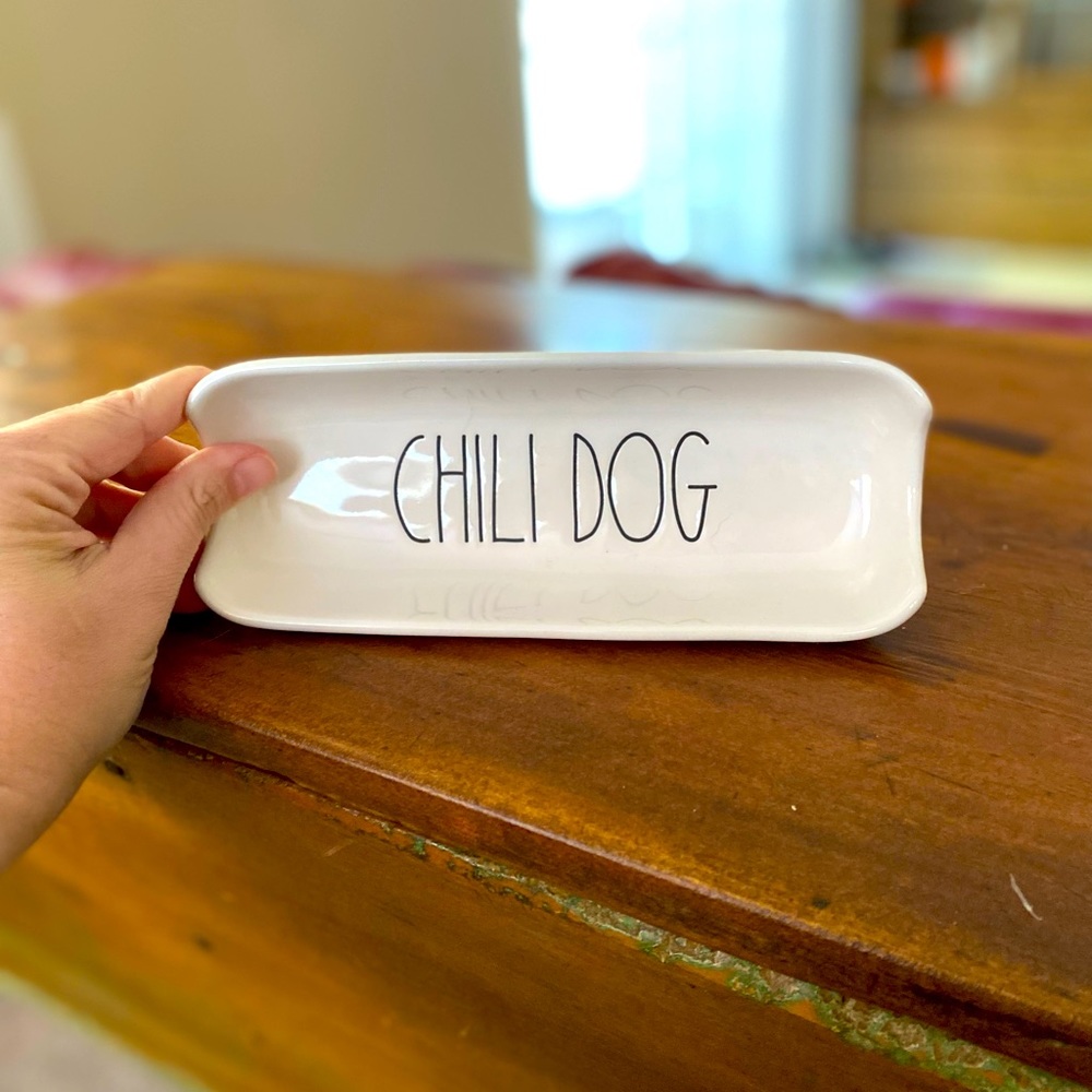 Rae Dunn Chili Dog Holder🌭